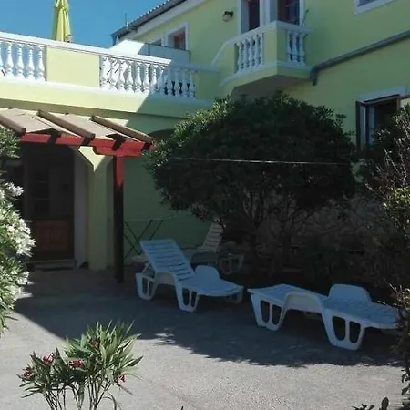 Apartment Neve